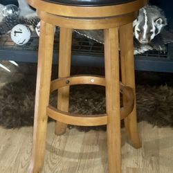 Wood Swivel Stool With Leather Seat