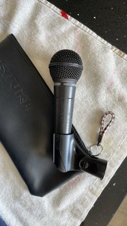 SHURE SM58 With Pouch & Clip Dynamic Classic Microphone in Good Working Condition