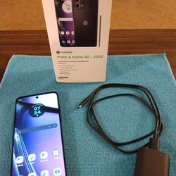 Cricket Wireless 128 Gb Motorola Moto G Stylus 5G Phone With Service On It 