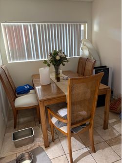 Table with Leaf and 6 Chairs