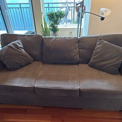 Couch - Grey      86x37x30