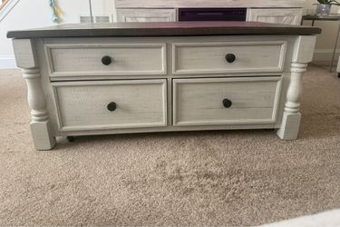 Ashley Havalance Coffee Table with 2 End Tables