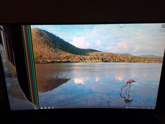 Crua gaming monitor