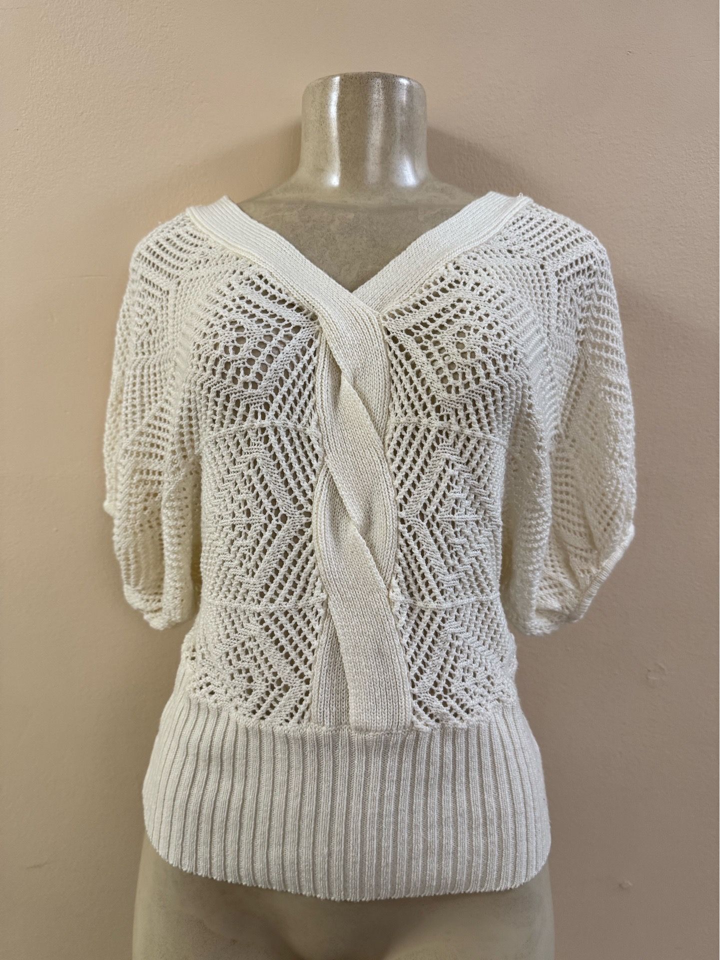 Forever 21 Cream Crochet Knit Braided Short Sleeve Sweater Size Small EUC