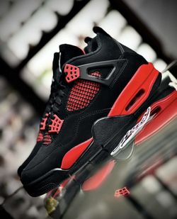 JORDAN 4 RED THUNDER SIZE 8.5 