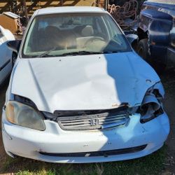 98 Civic DX 4 Door....parts