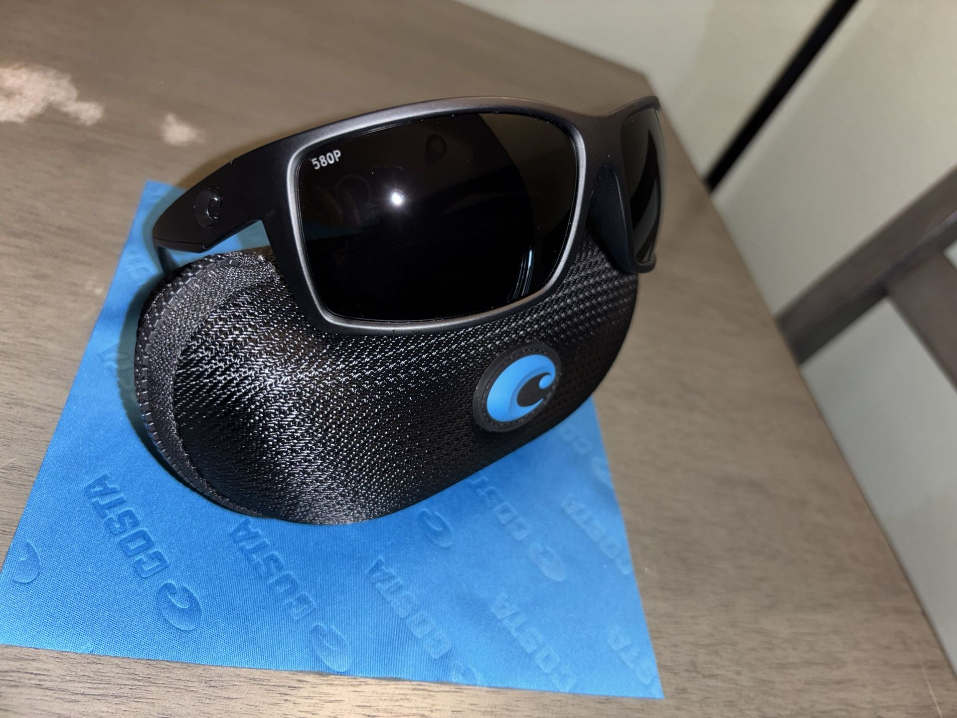 Costa Reefton Blackout 580p