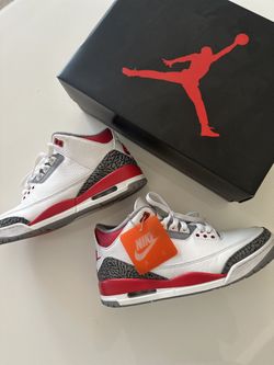 Jordan 3 Fire Red- Size 10.5