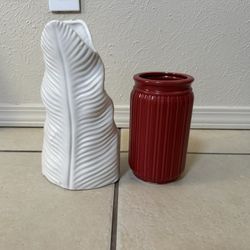 10" мая White & 7" Red Glass Vases