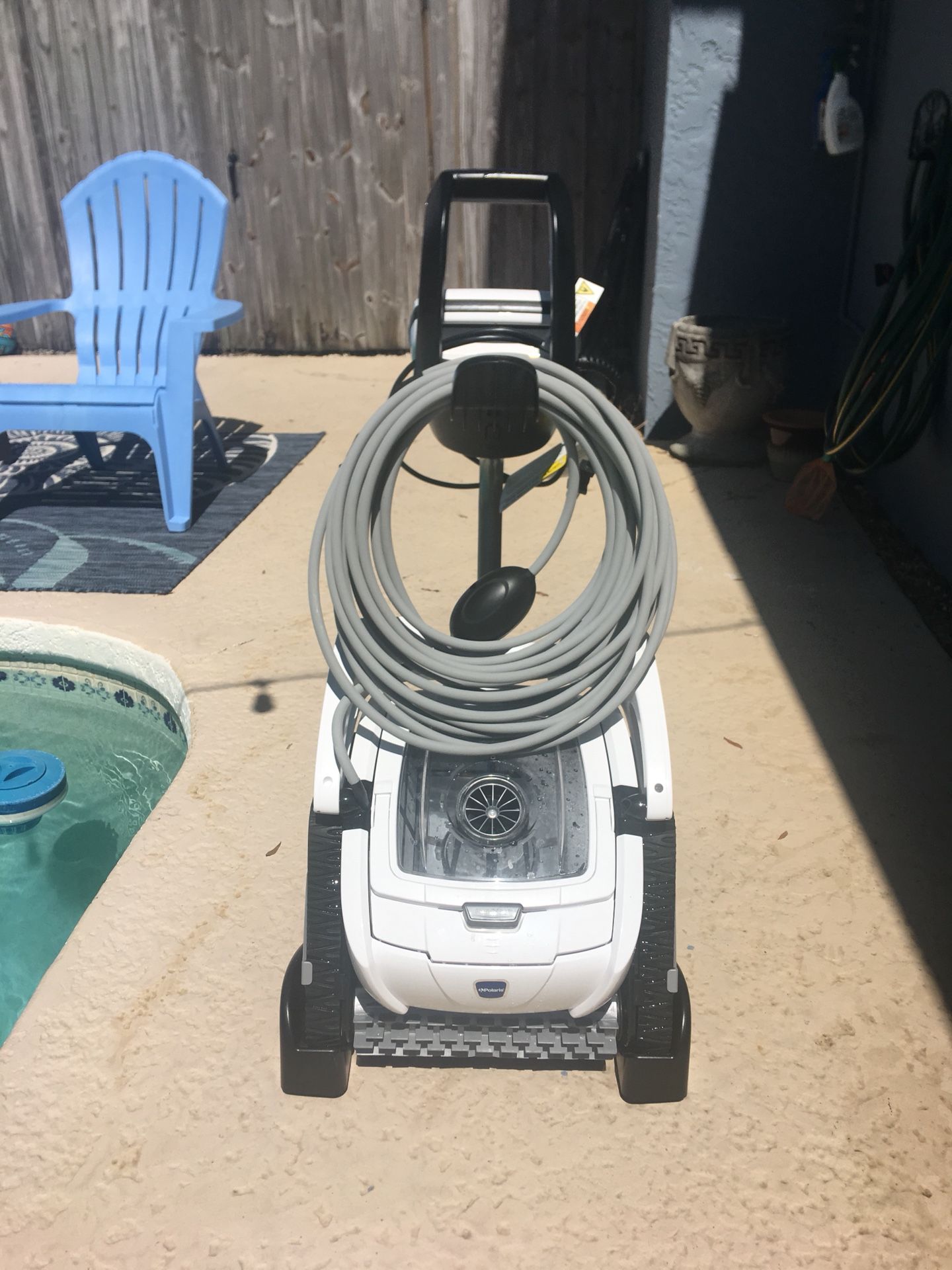 Polaris P825 Robotic Pool Cleaner