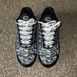 Nike Air Max Plus TN Dark Smoke Grey