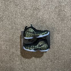 Nike Air Foamposite Pine Green Size 8