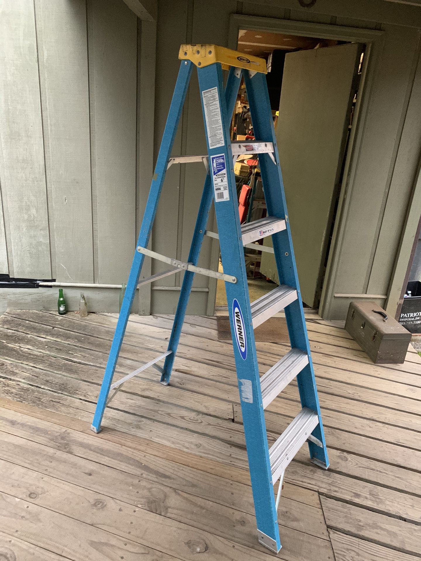 Werner 6’ heavy duty ladder
