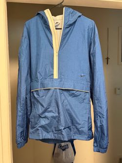 New never used men’s Nike jacket. Medium