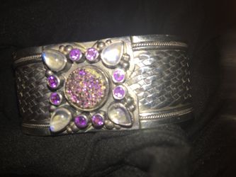 Wide silver cuff with stones beautiful d