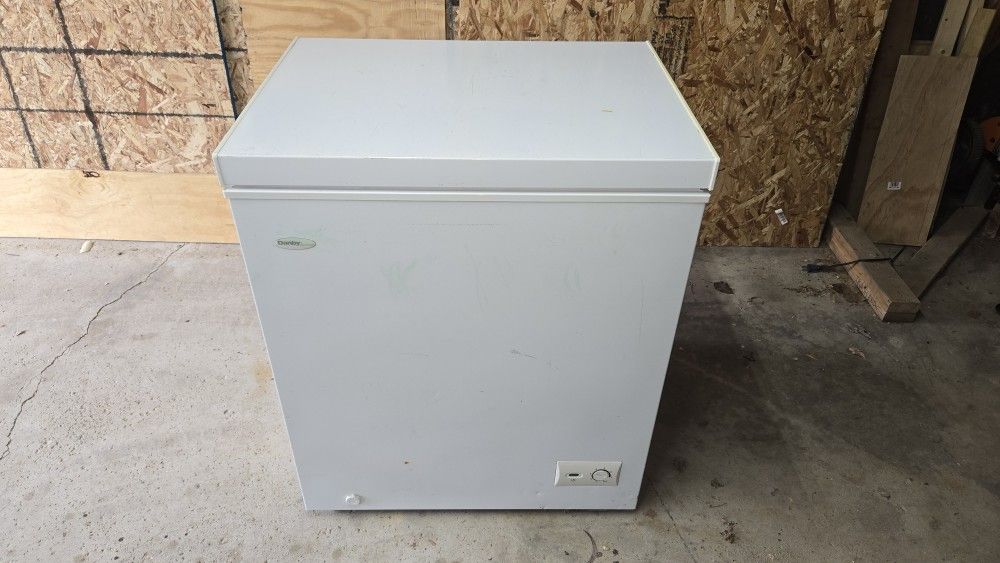 Garage Ready 5cu ft Deep Freezer