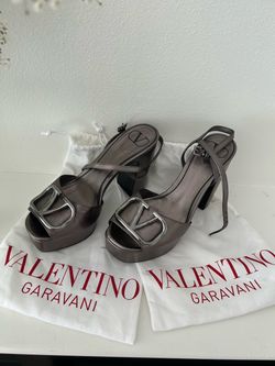 Valentino Garavani VLogo Metallic Platform Sandals – Size [розмір]