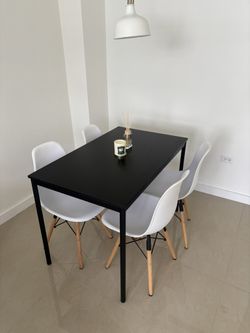 Dining Table + 4 Chairs