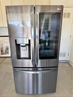 LG ThinQ French Door Refrigerator with InstaView