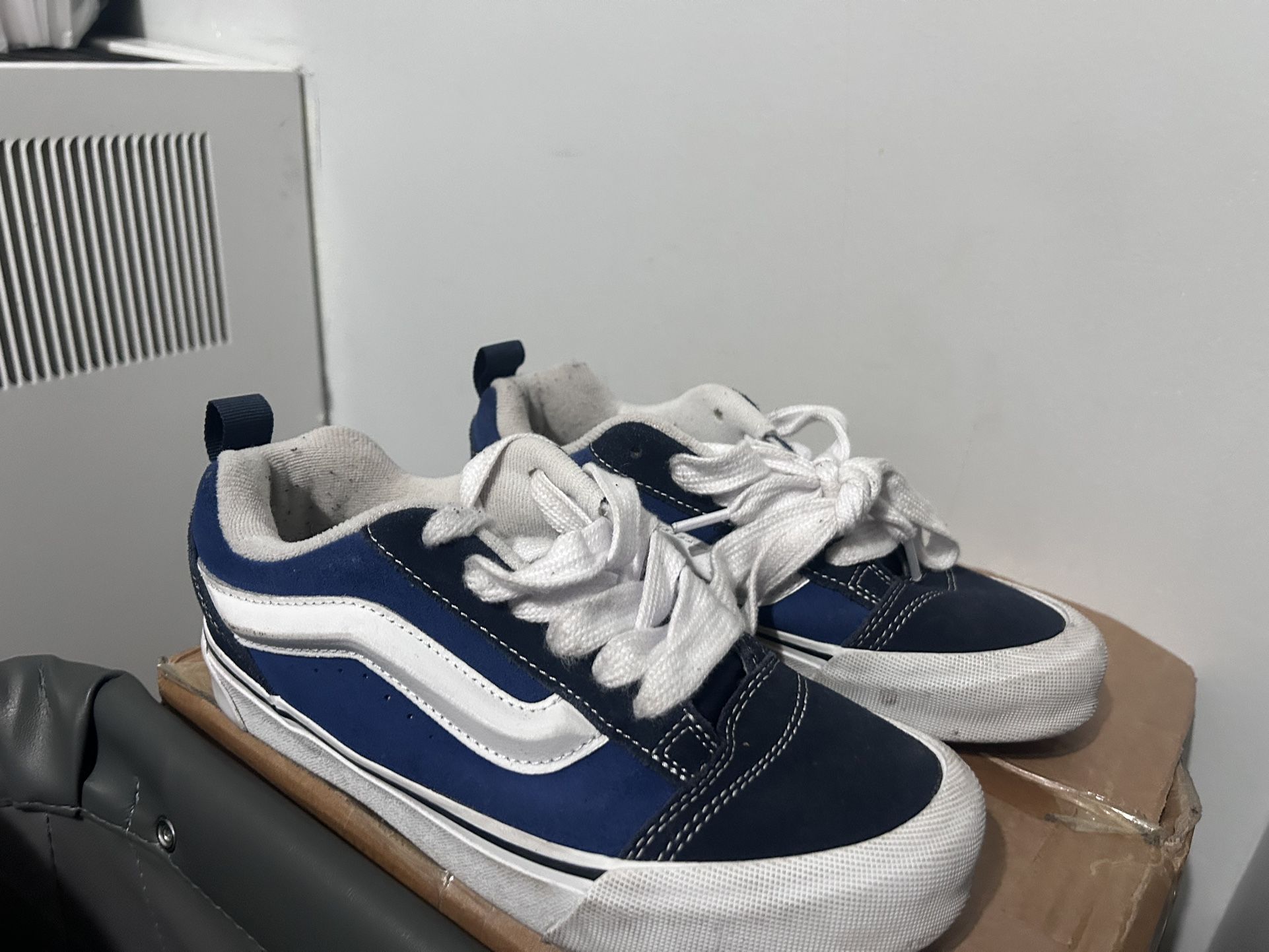 Vans /Size 6 In Women Or 4 1/2 In Men
