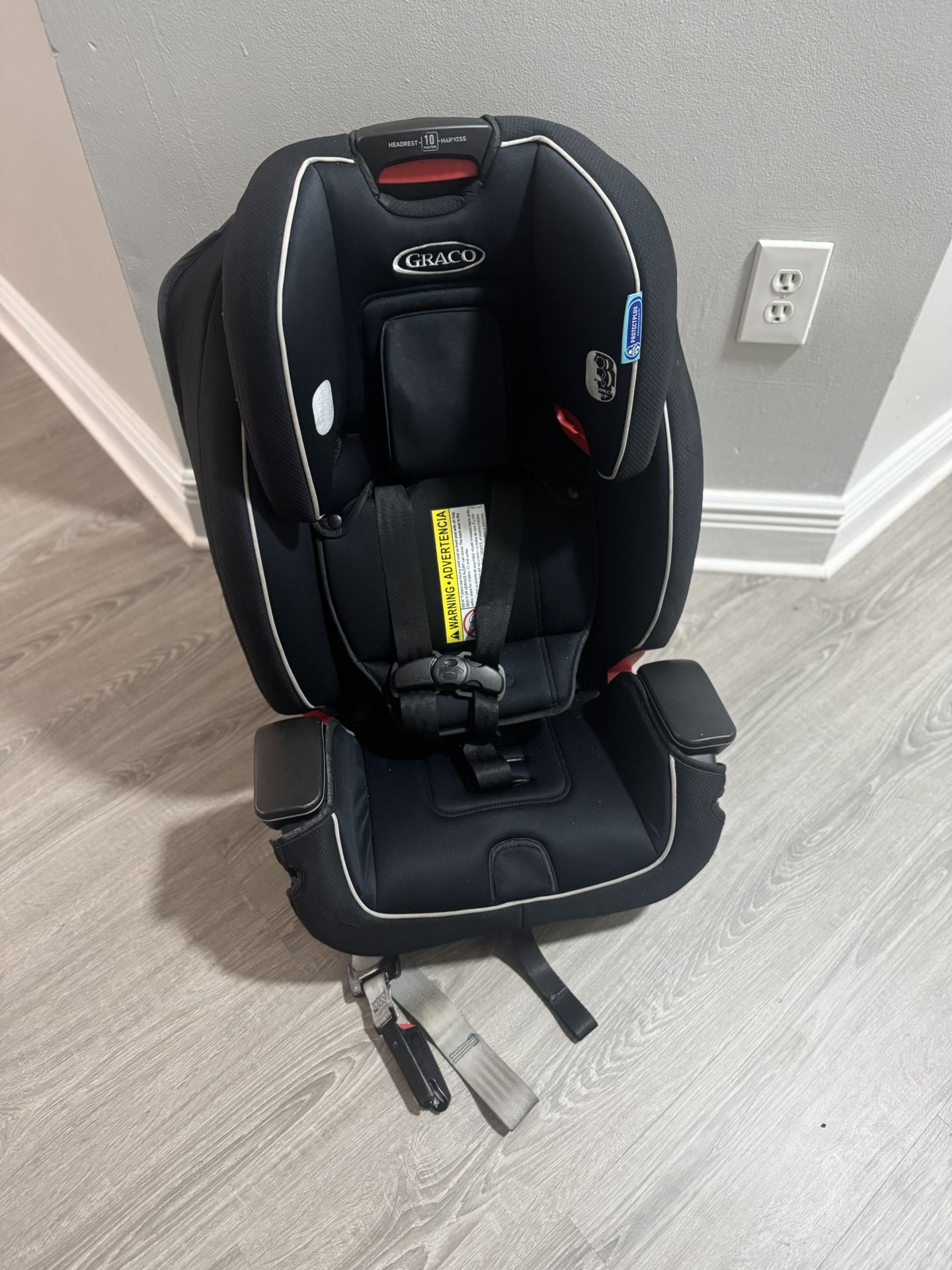 Graco Convertible Car Seat - 10-Position Headrest