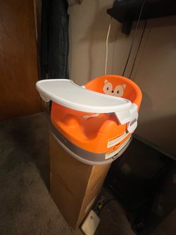 Infantino Booster Seat with Tray