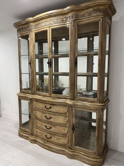 Dining Room Curio Cabinet