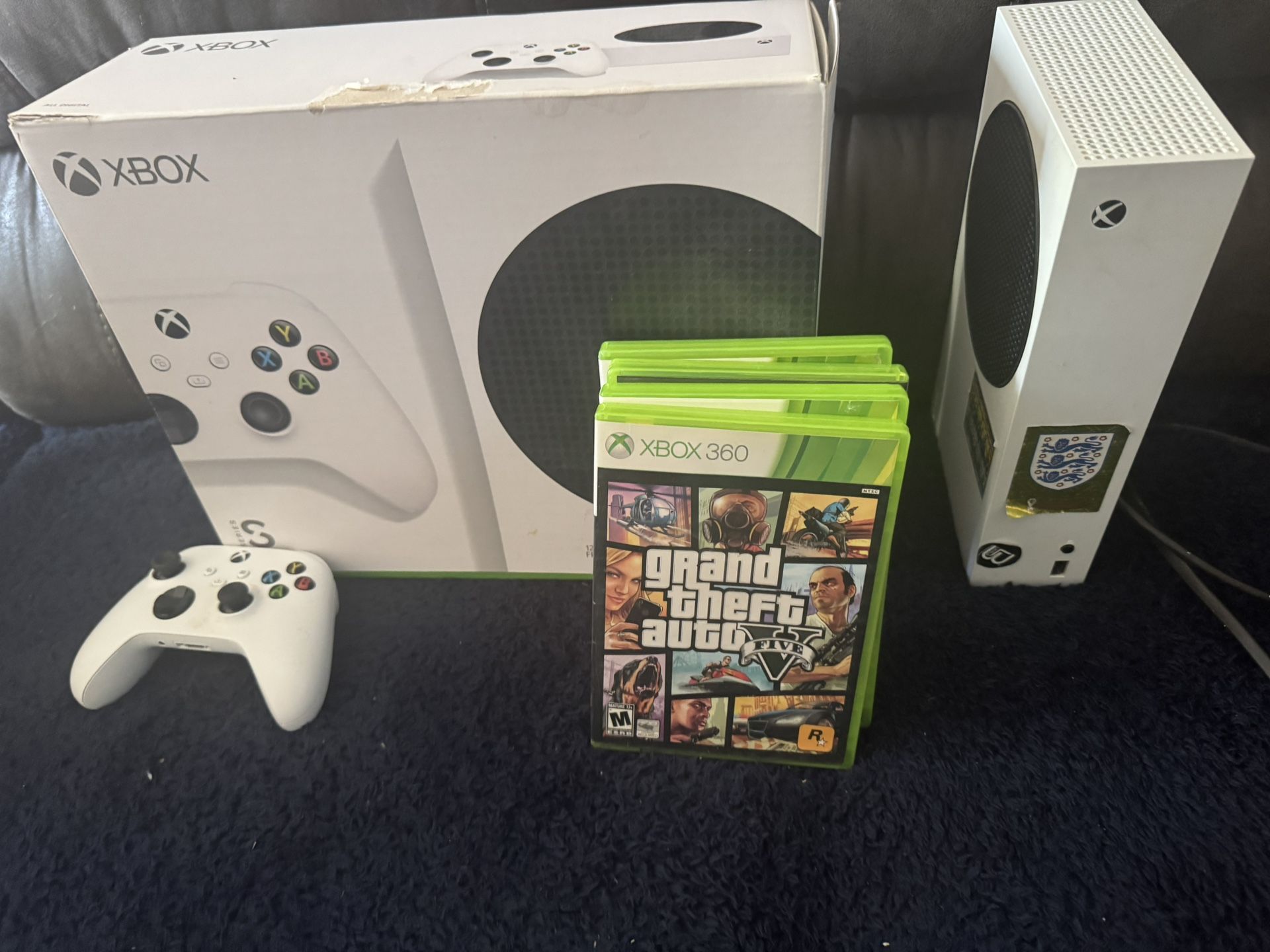 Xbox Series S With Controller,and Xbox 360 Games