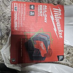 Milwaukee M12 Laser