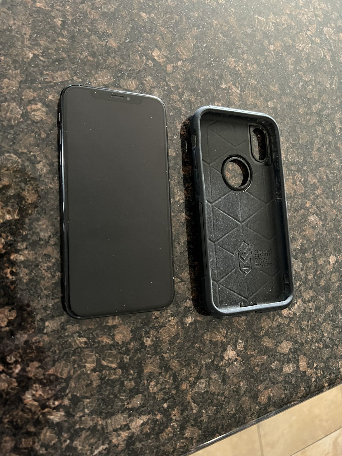 I-Phone X ,256, Great Shape 