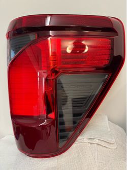 FORD  F150 2024-2026 HALOGEN TAILLIGHT