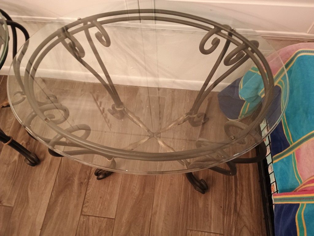 Coffee Table With Matching End Tables