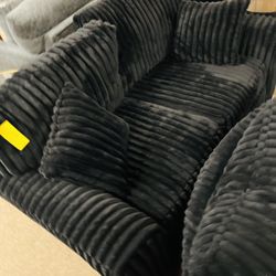 Stunning Stylish Cozy Couch
