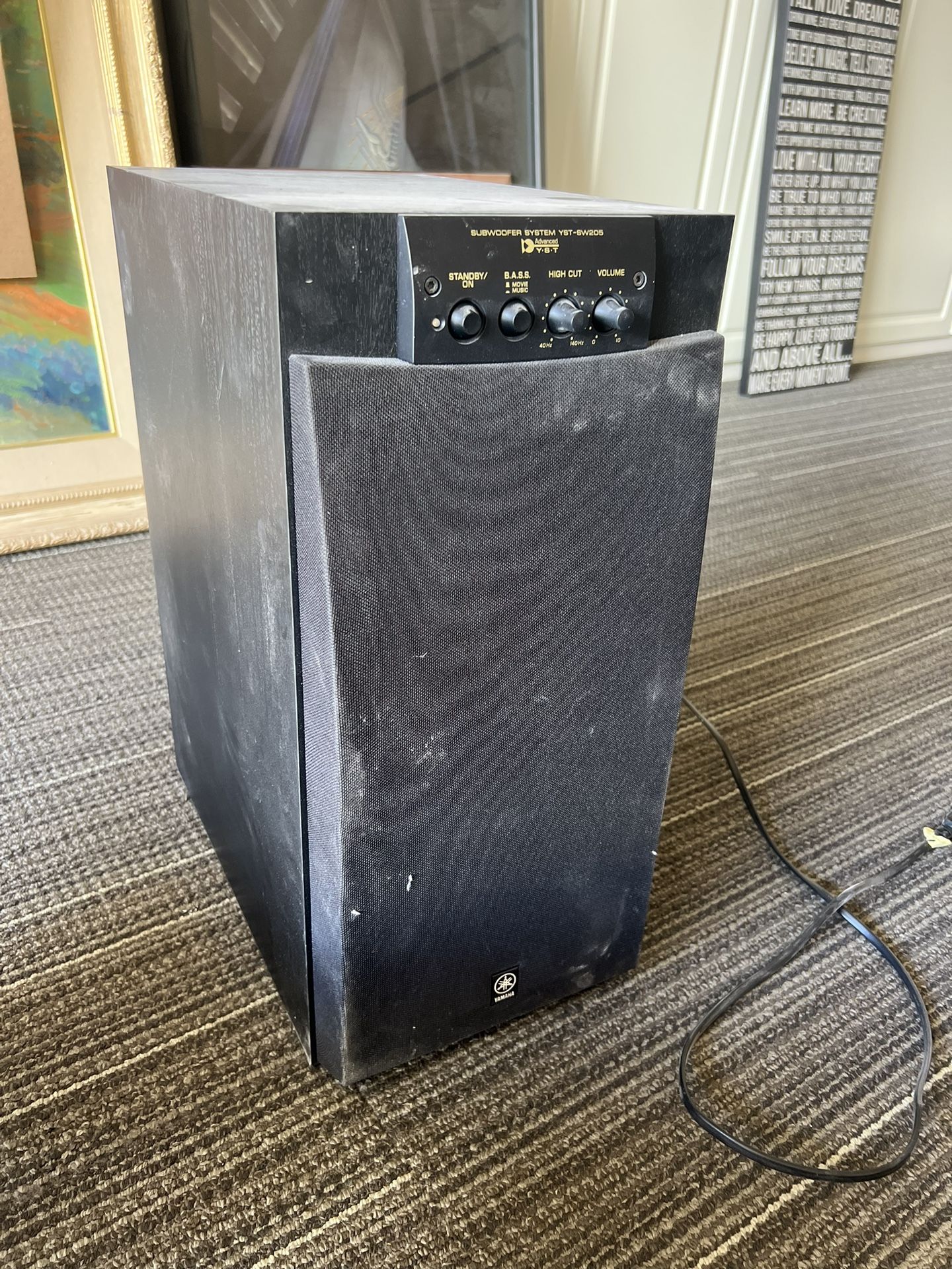 Yamaha YST SW-205 Powered Subwoofer