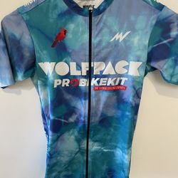 New Women’s Wolfpack Jersey (small)