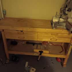 Workbench With Saw