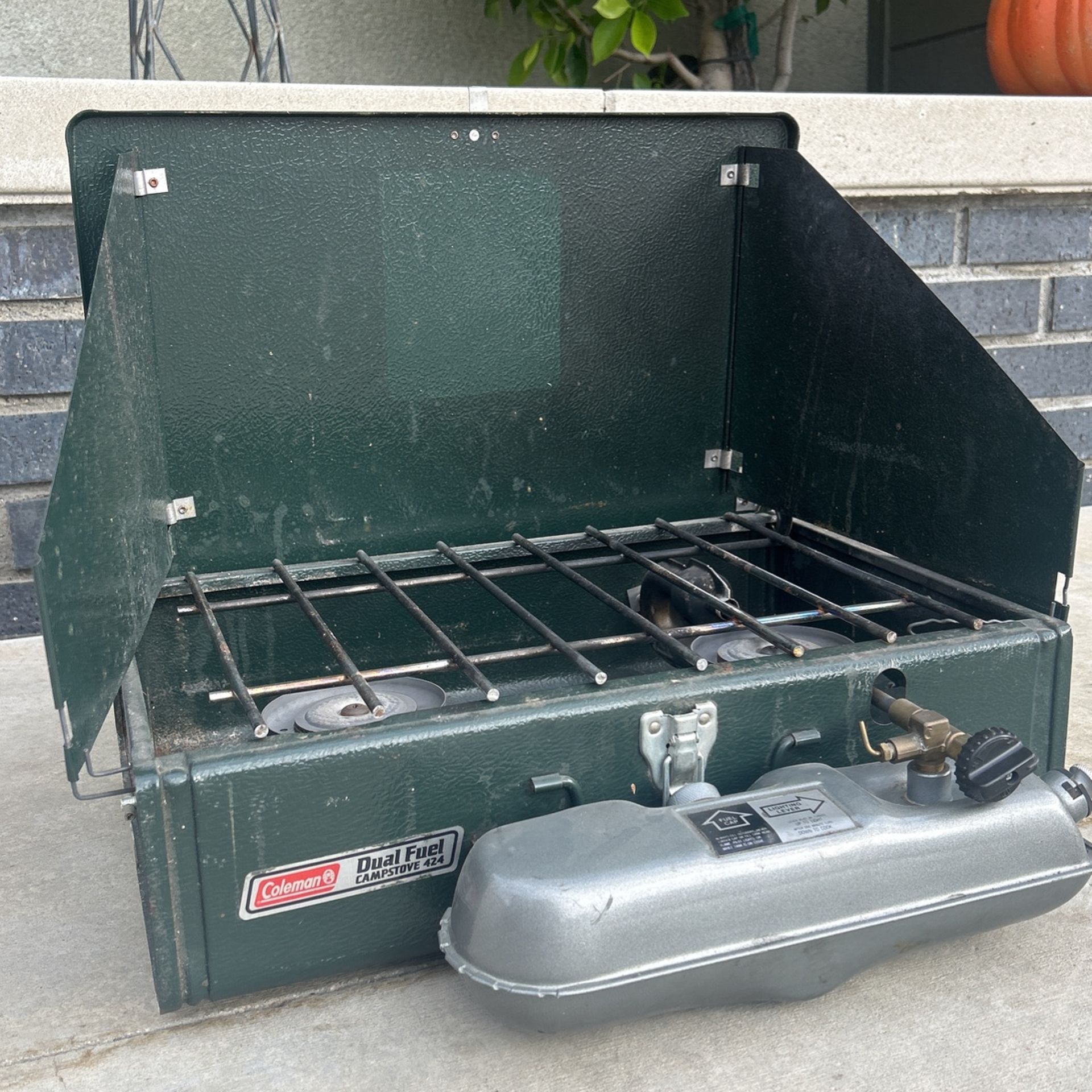 Coleman Dual Fuel Camp-stove 424