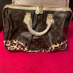 LOUIS VUITTON Leopard Print Bag 