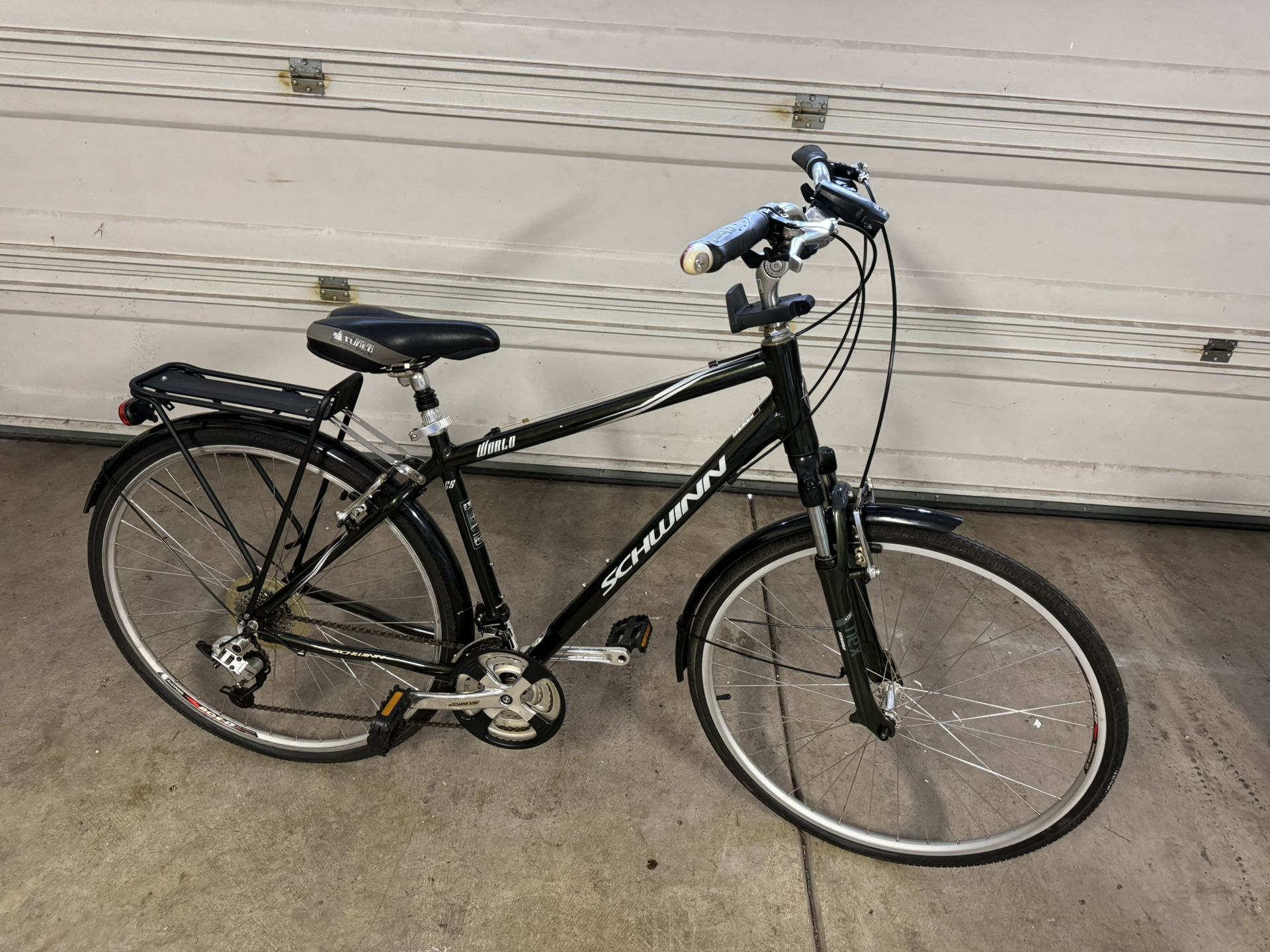 Schwinn World Bike And Rack
