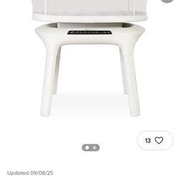 4Moms mamaroo Sleep Bassinet