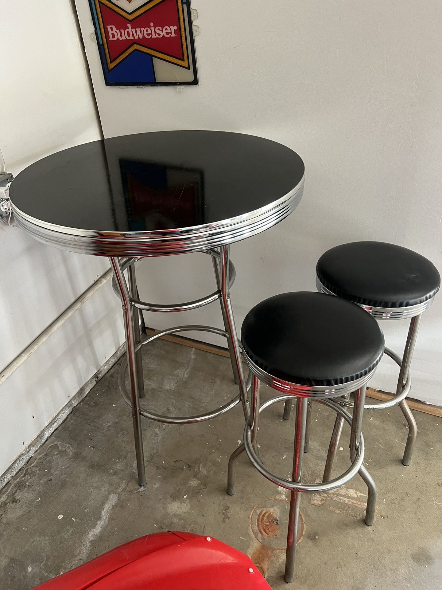 Table top with barstools