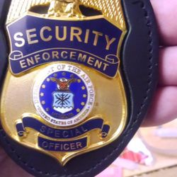 UNITED STATES AIR FORCE SECURITY BADGE/CIVILIAN CONTRACTOR 