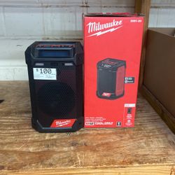 Milwaukee Radio Battery Charger Comes With Charger