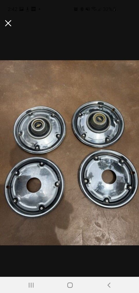 Chevy C10 1(contact info removed)  4x4 Hubcaps Good Condition Had To Find