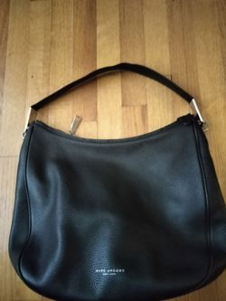 Marc Jacobs pebbled leather hobo bag