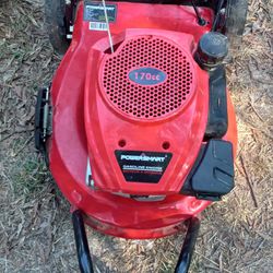 Industrial lawn mower works excellent and in excellent condition 