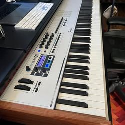 Arturia Keylab 88 Mk 1 MIDI Controller Weighted Keys (like-new!)
