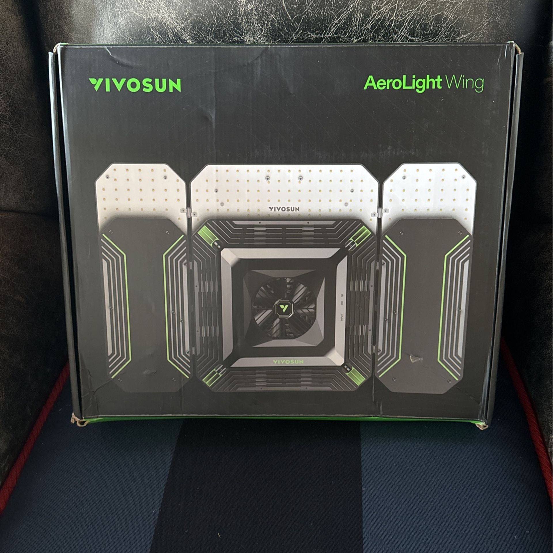 Vivosun 2- In-1  Grow Light And Circulation System