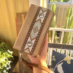 Nocona women’s southwestern clutch wallet