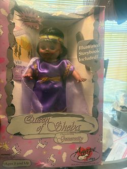 vintage Wueen of sheba doll
